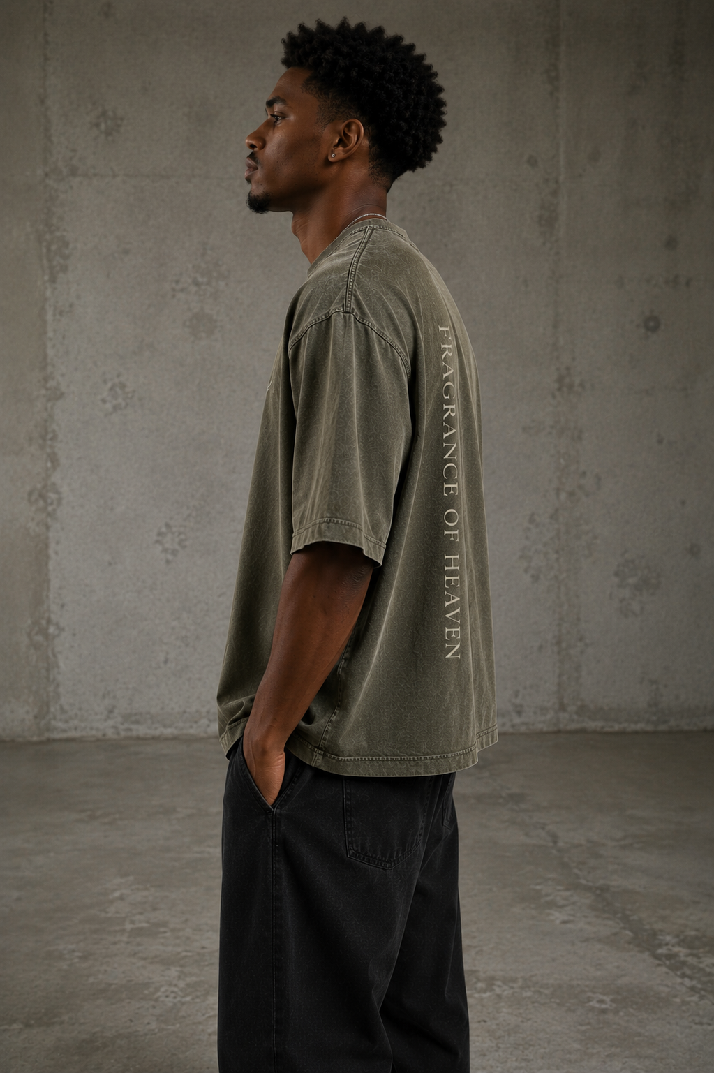 T-shirt oversized « Fragrance of Heaven » — Vert olive délavé